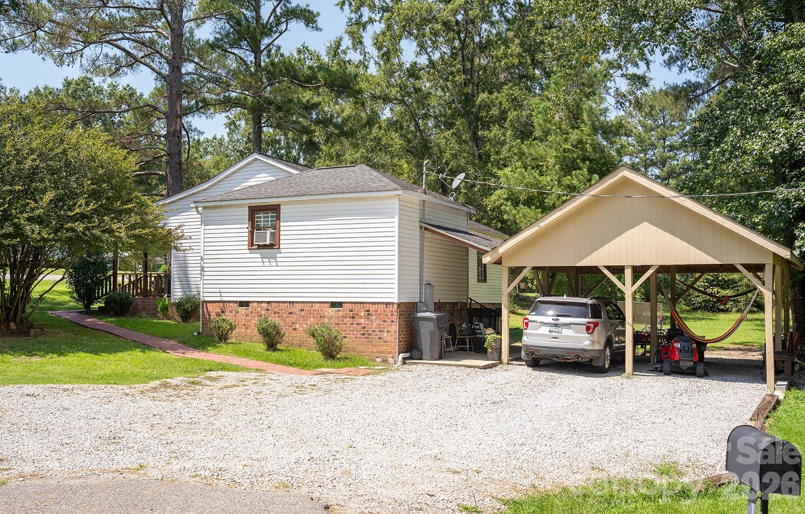 1929 John Everall Road Property Photo 18