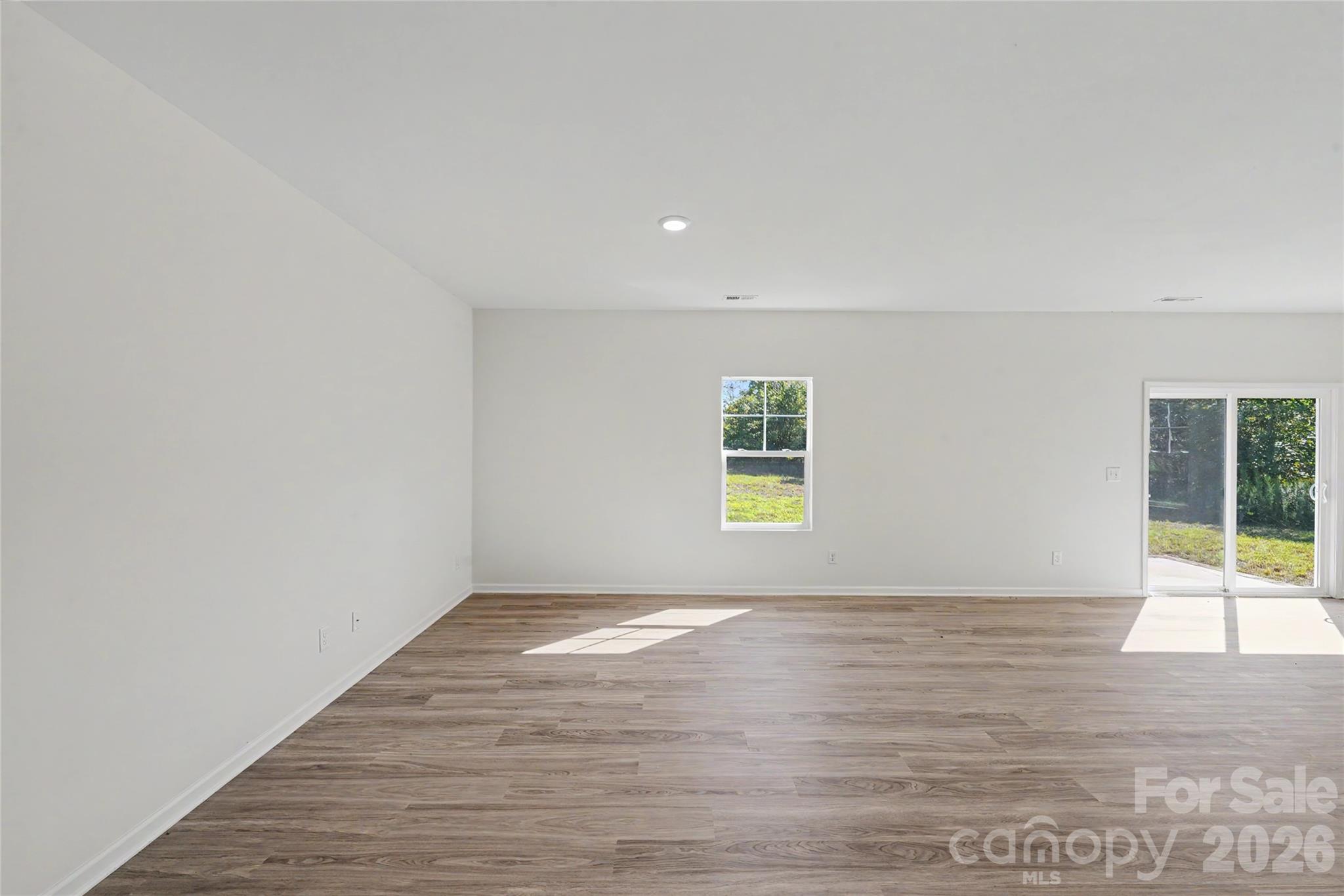 405 Webb Road Property Photo 9