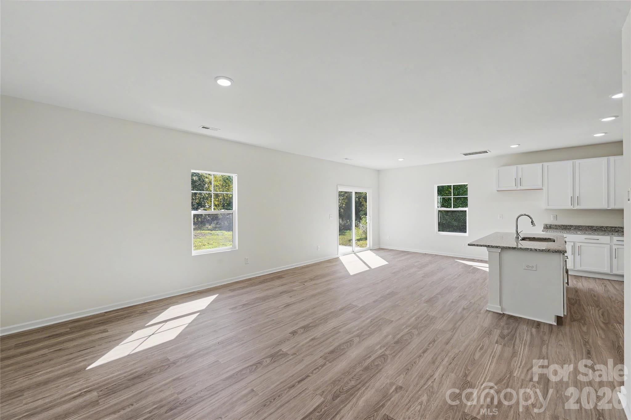 405 Webb Road Property Photo 10