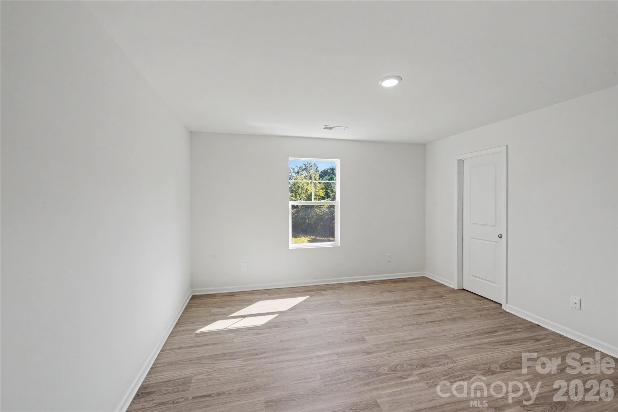405 Webb Road Property Photo 28