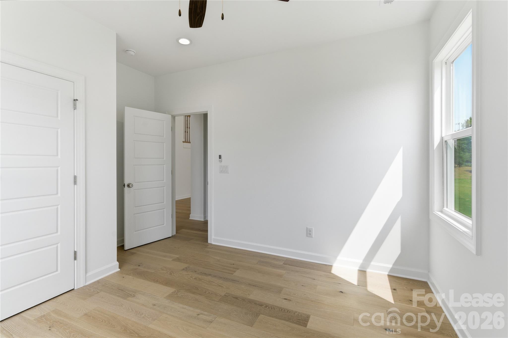4422608 Property Photo 36