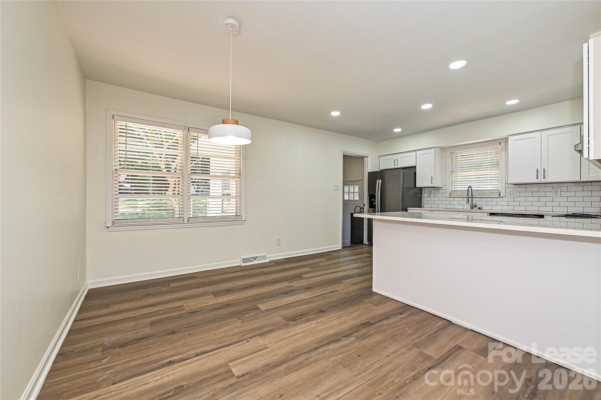 5121 Farm Pond Lane Property Photo 7