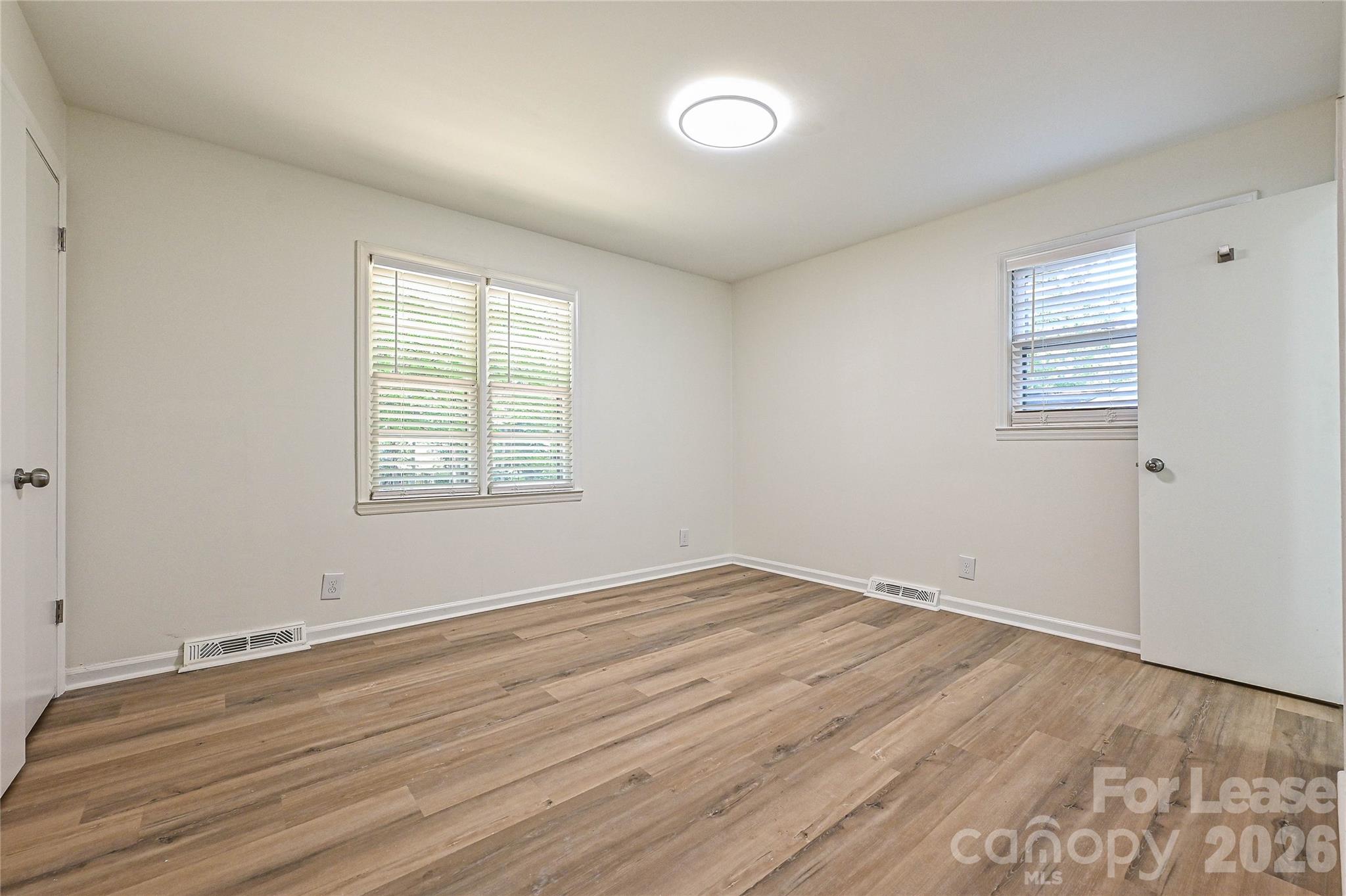 5121 Farm Pond Lane Property Photo 13