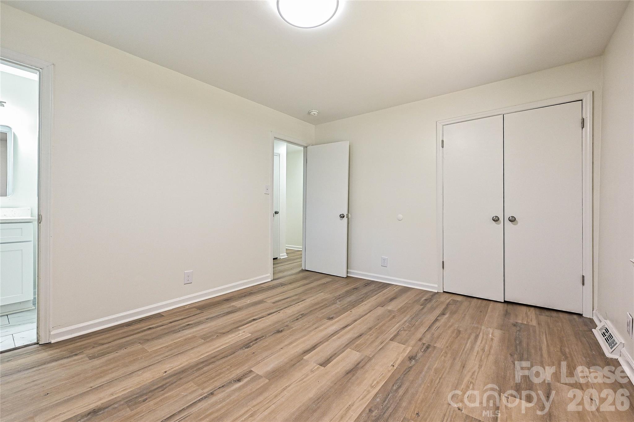 5121 Farm Pond Lane Property Photo 14