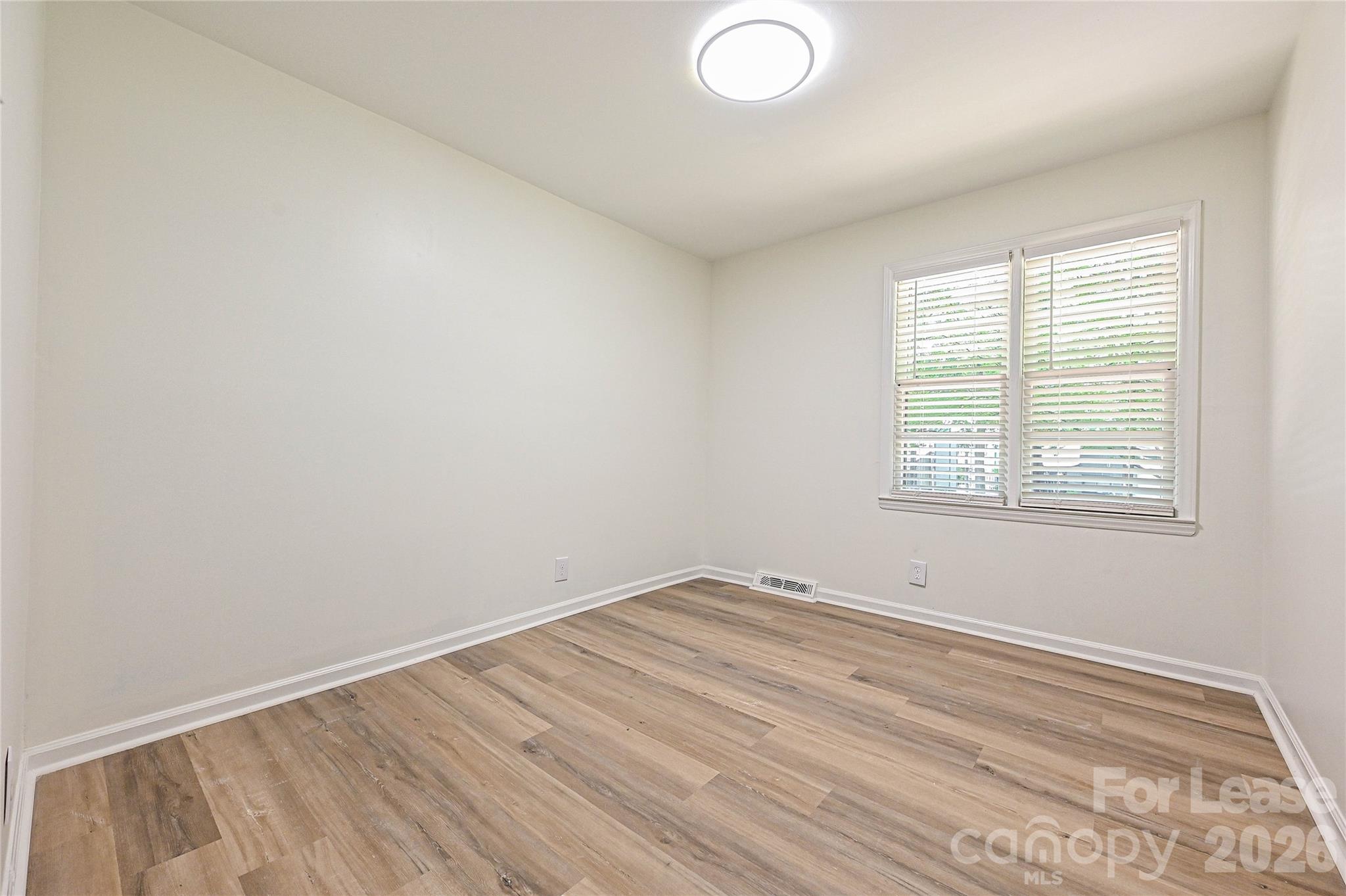 5121 Farm Pond Lane Property Photo 19