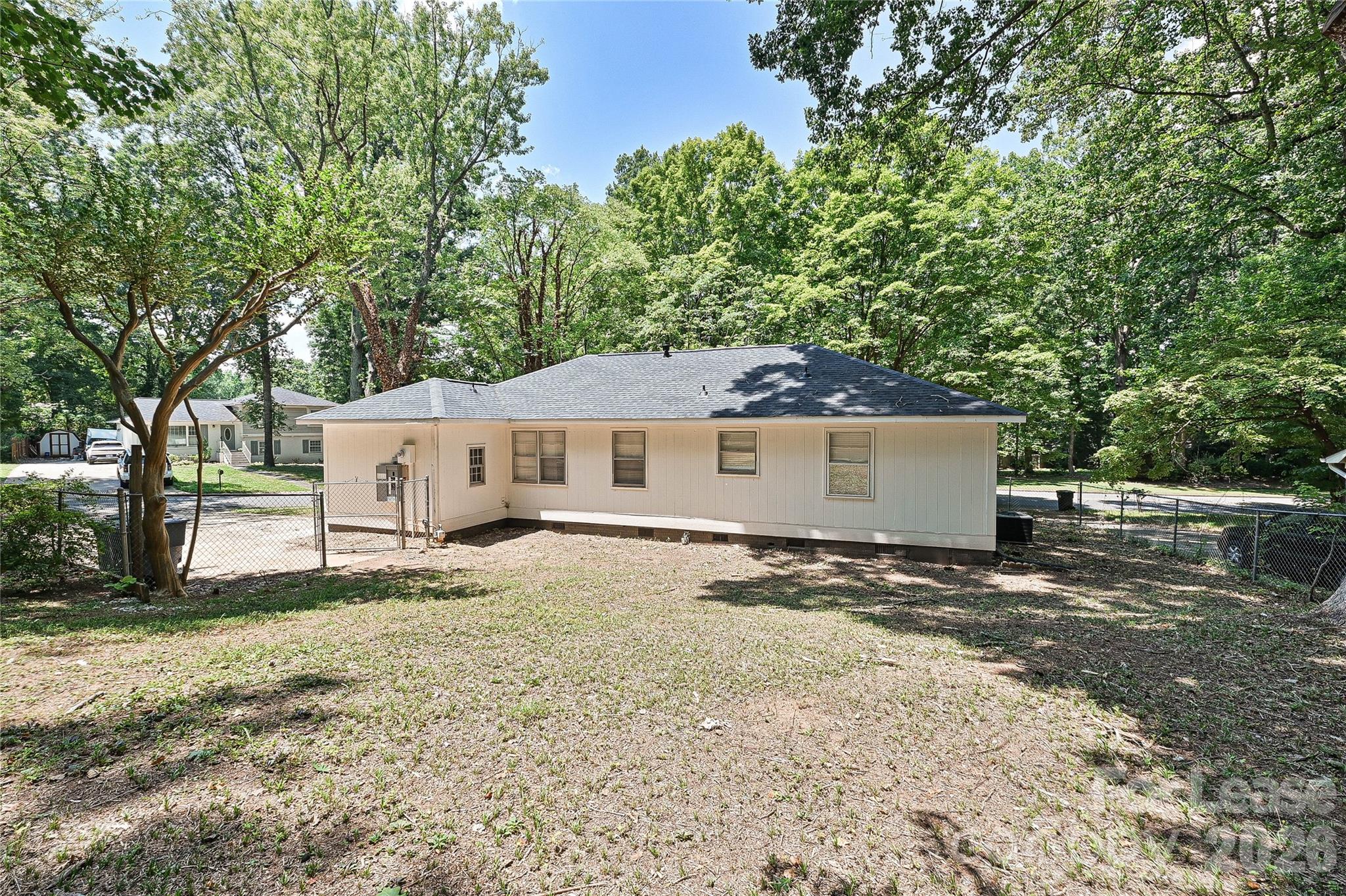 5121 Farm Pond Lane Property Photo 25