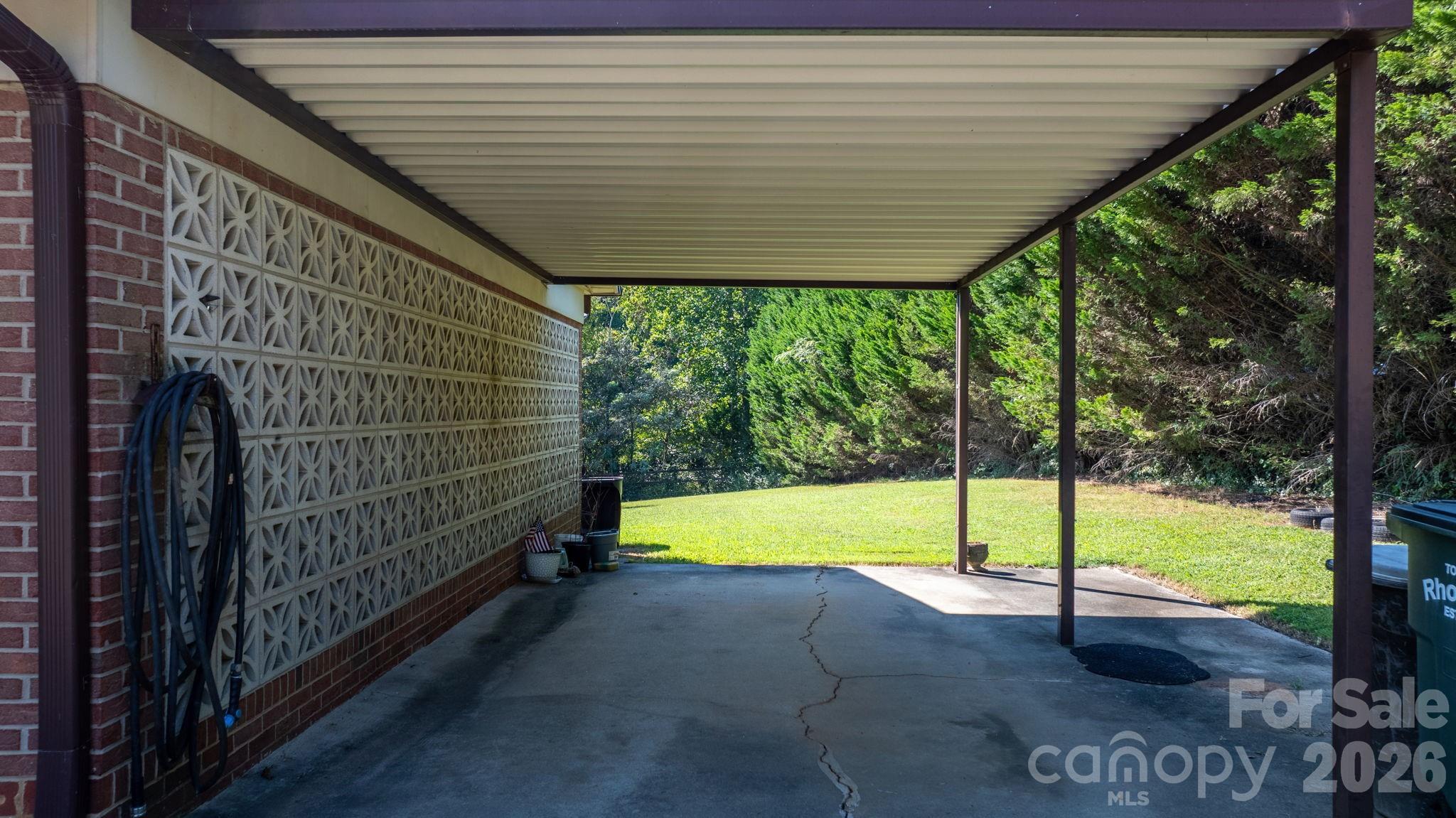 402 Dogwood Drive Property Photo 6