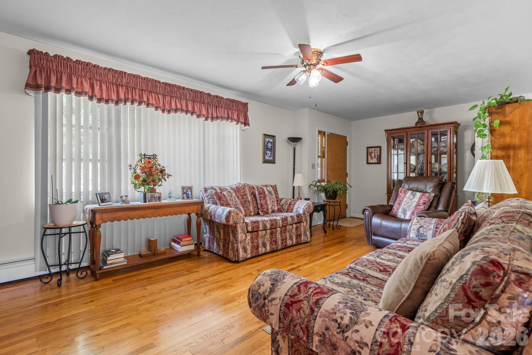 402 Dogwood Drive Property Photo 8