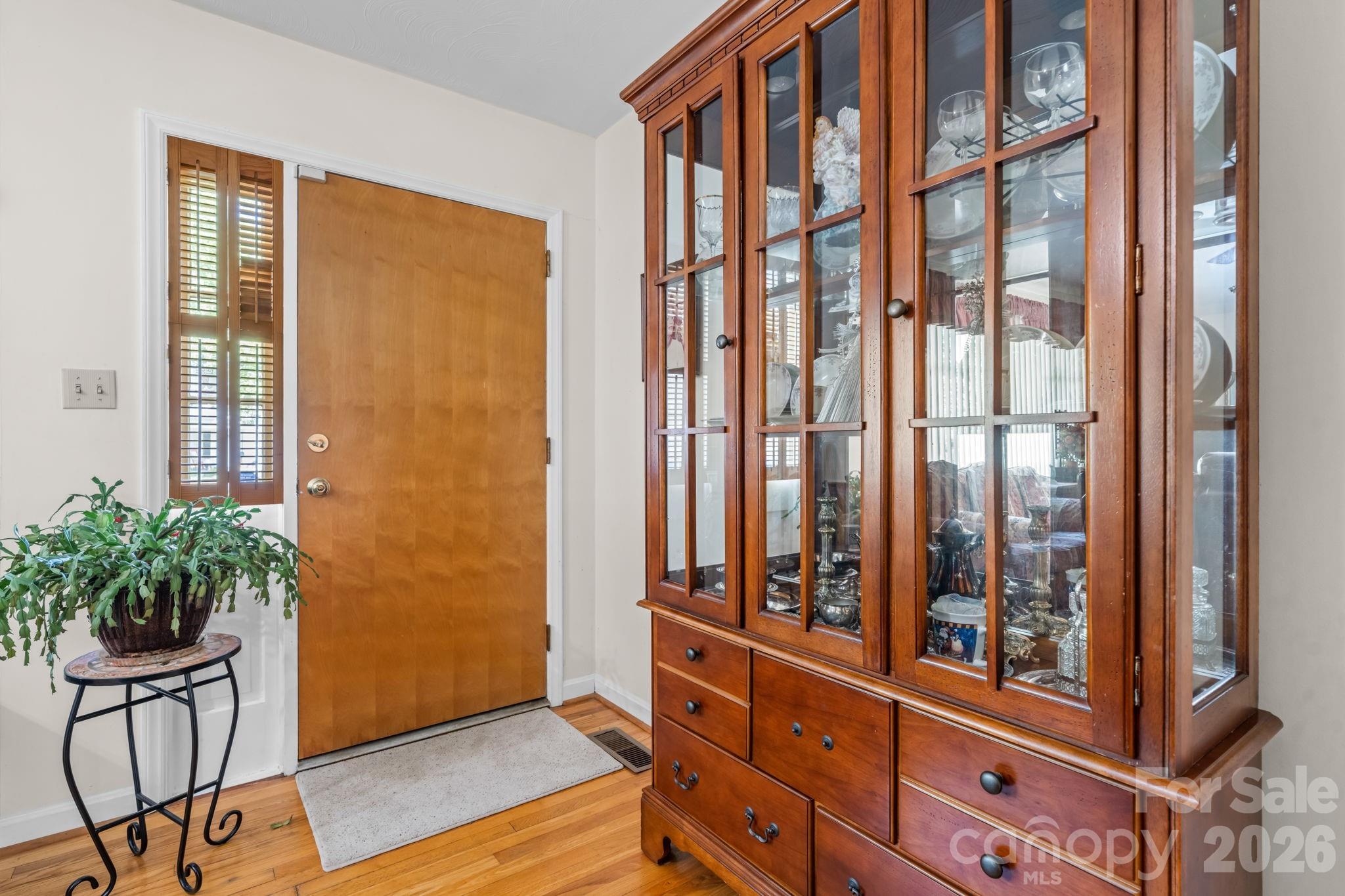 402 Dogwood Drive Property Photo 10