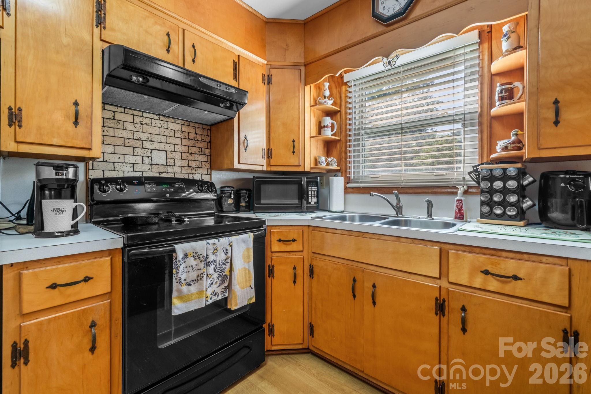 402 Dogwood Drive Property Photo 13