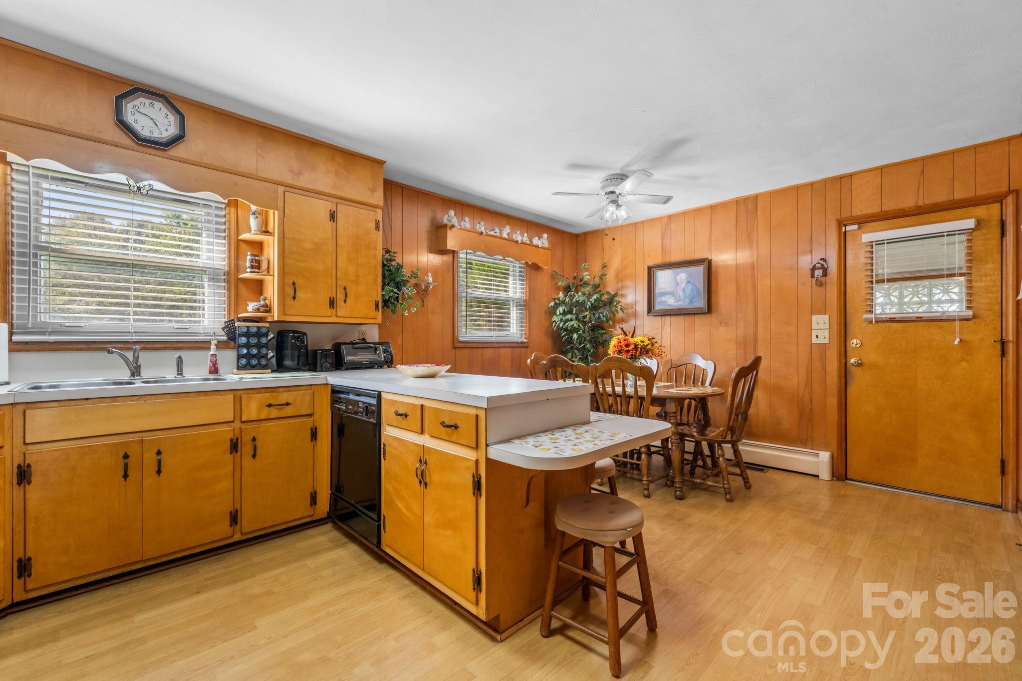 402 Dogwood Drive Property Photo 14