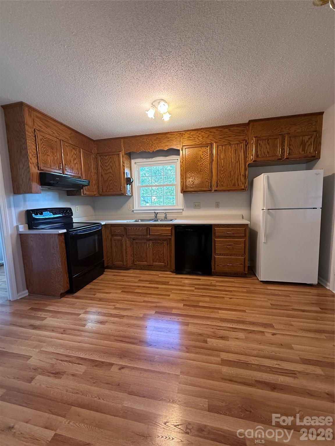 869 Crystal Springs Drive Property Photo 3