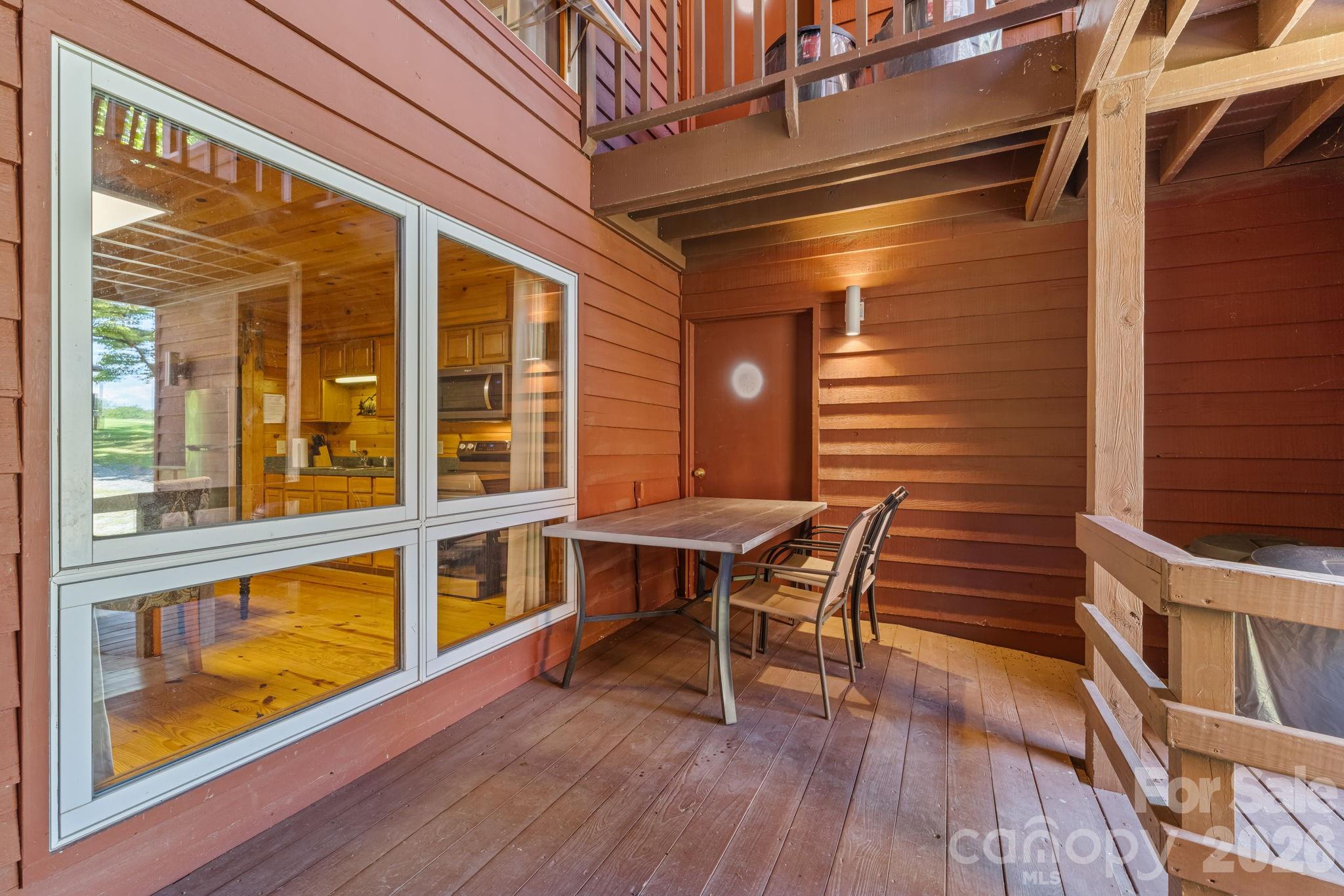 55 Observation Point Road Property Photo 9