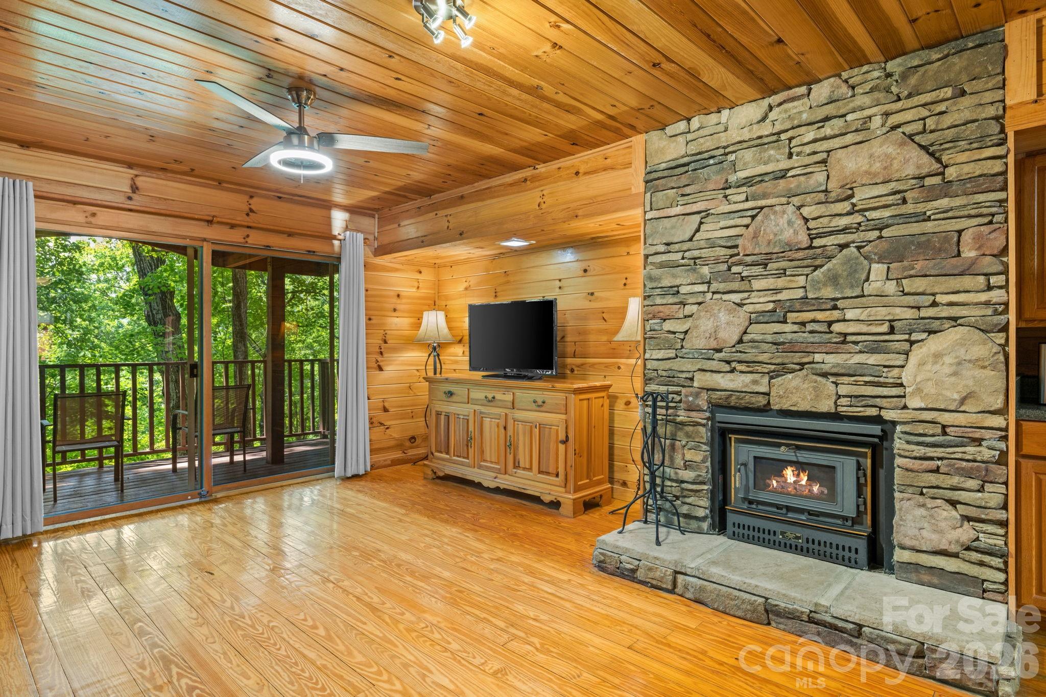 55 Observation Point Road Property Photo 18