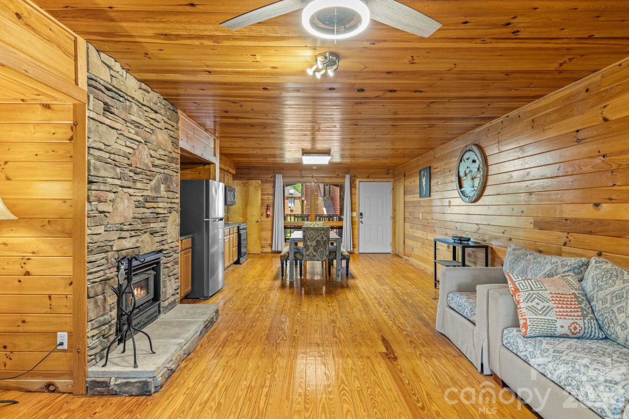 55 Observation Point Road Property Photo 19