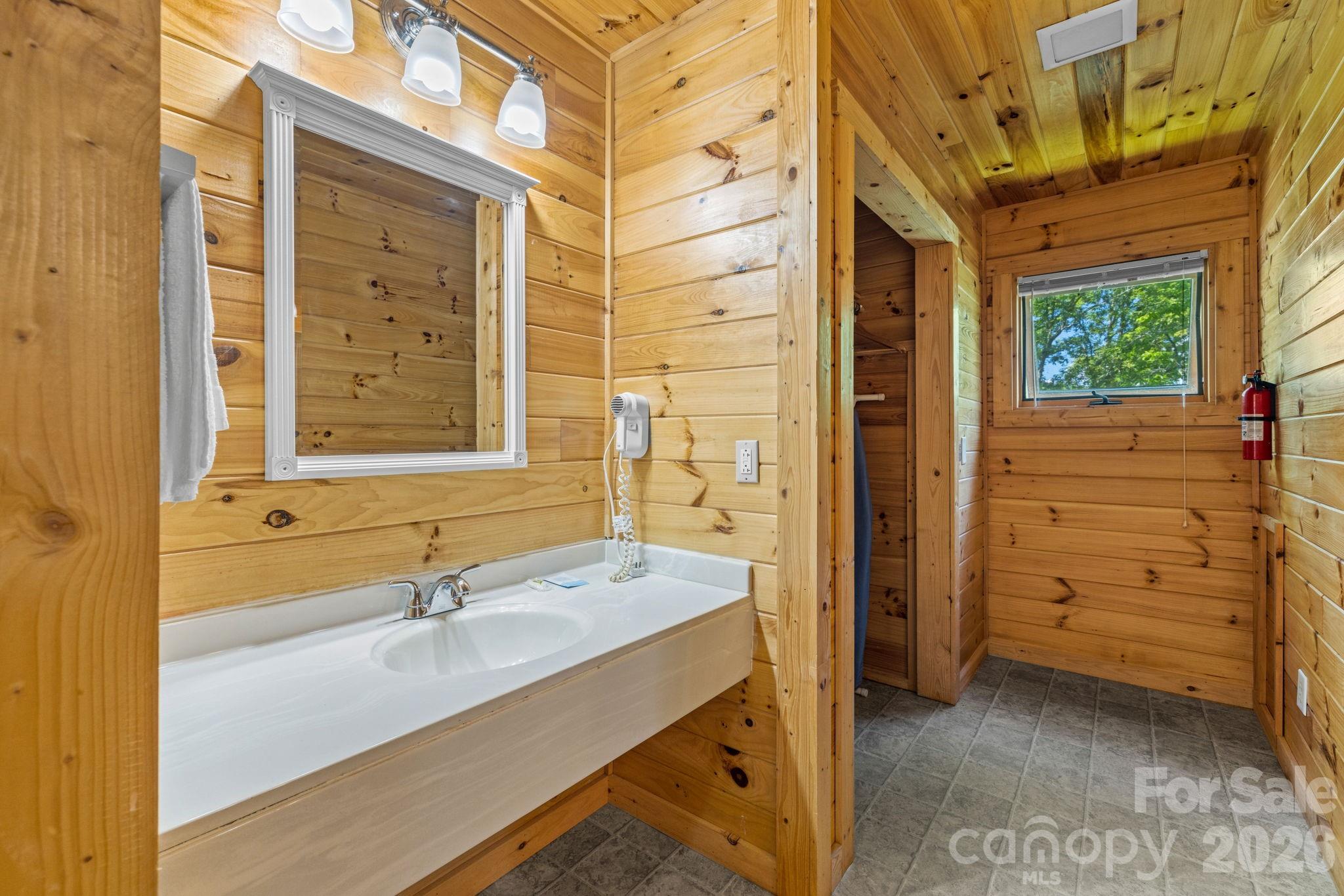 55 Observation Point Road Property Photo 27