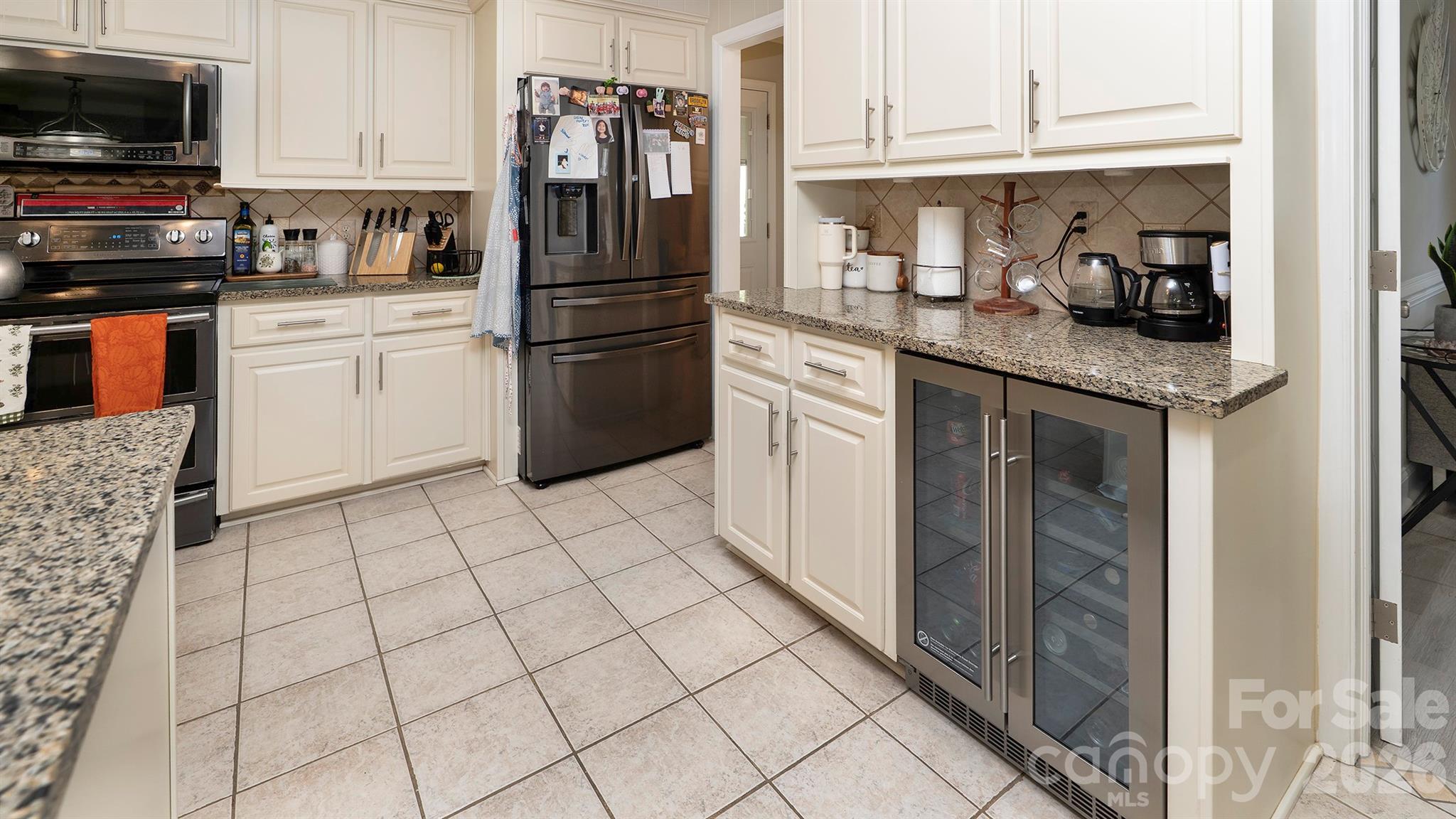 717 Pilgrim Forest Drive Property Photo 13