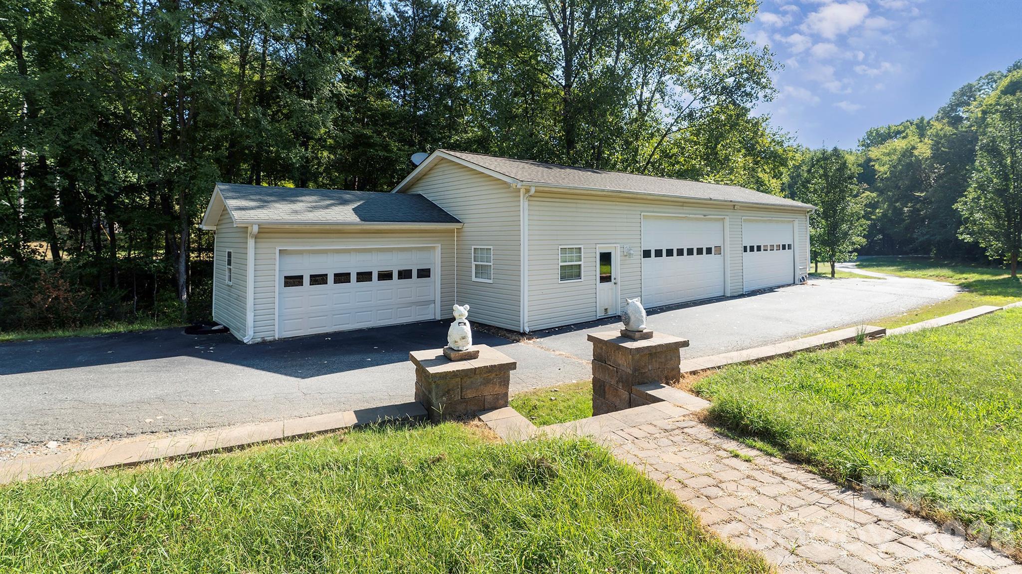 717 Pilgrim Forest Drive Property Photo 30