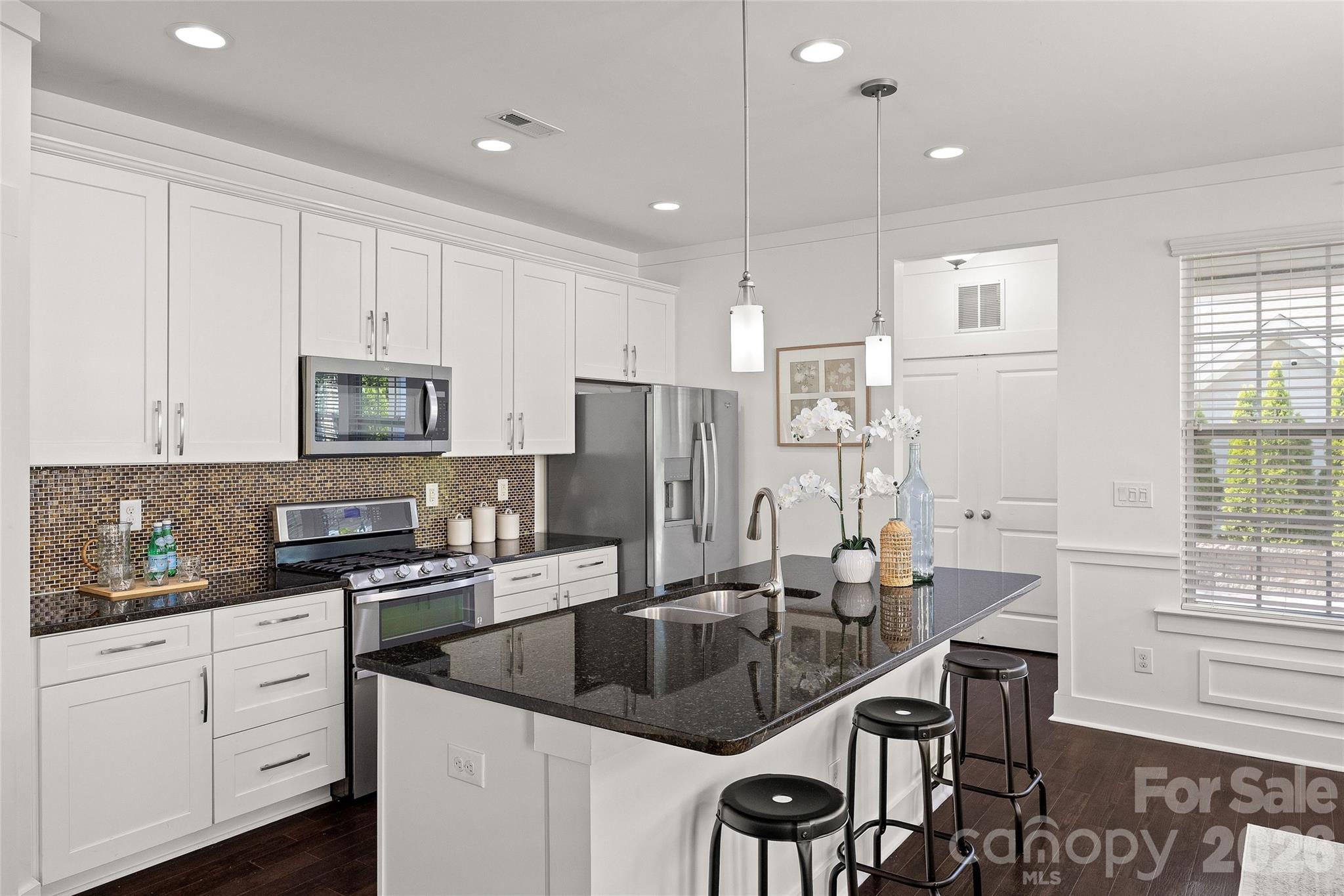 2411 Double Oaks Road Property Photo 10