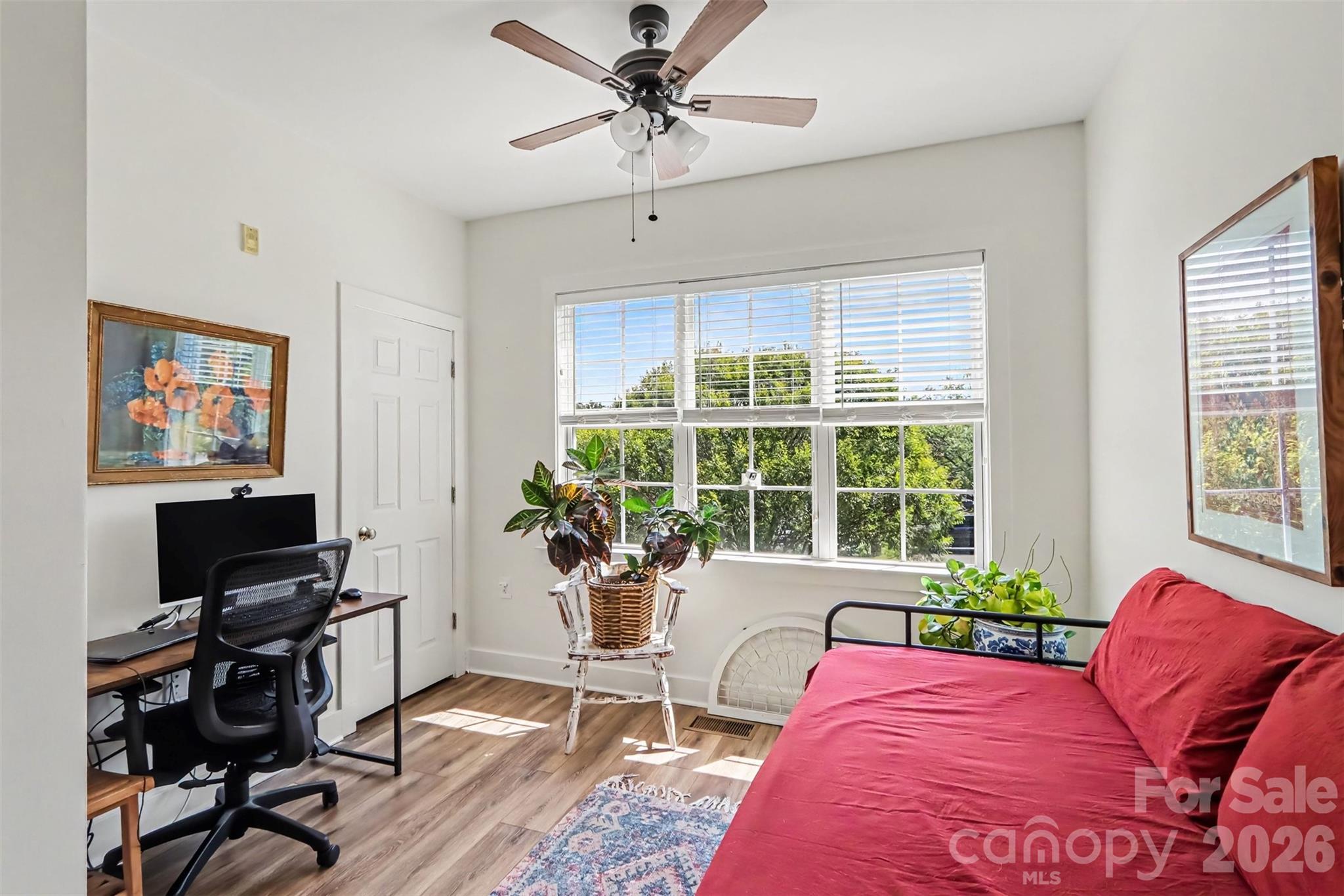 214 Harbour Place Drive Property Photo 11