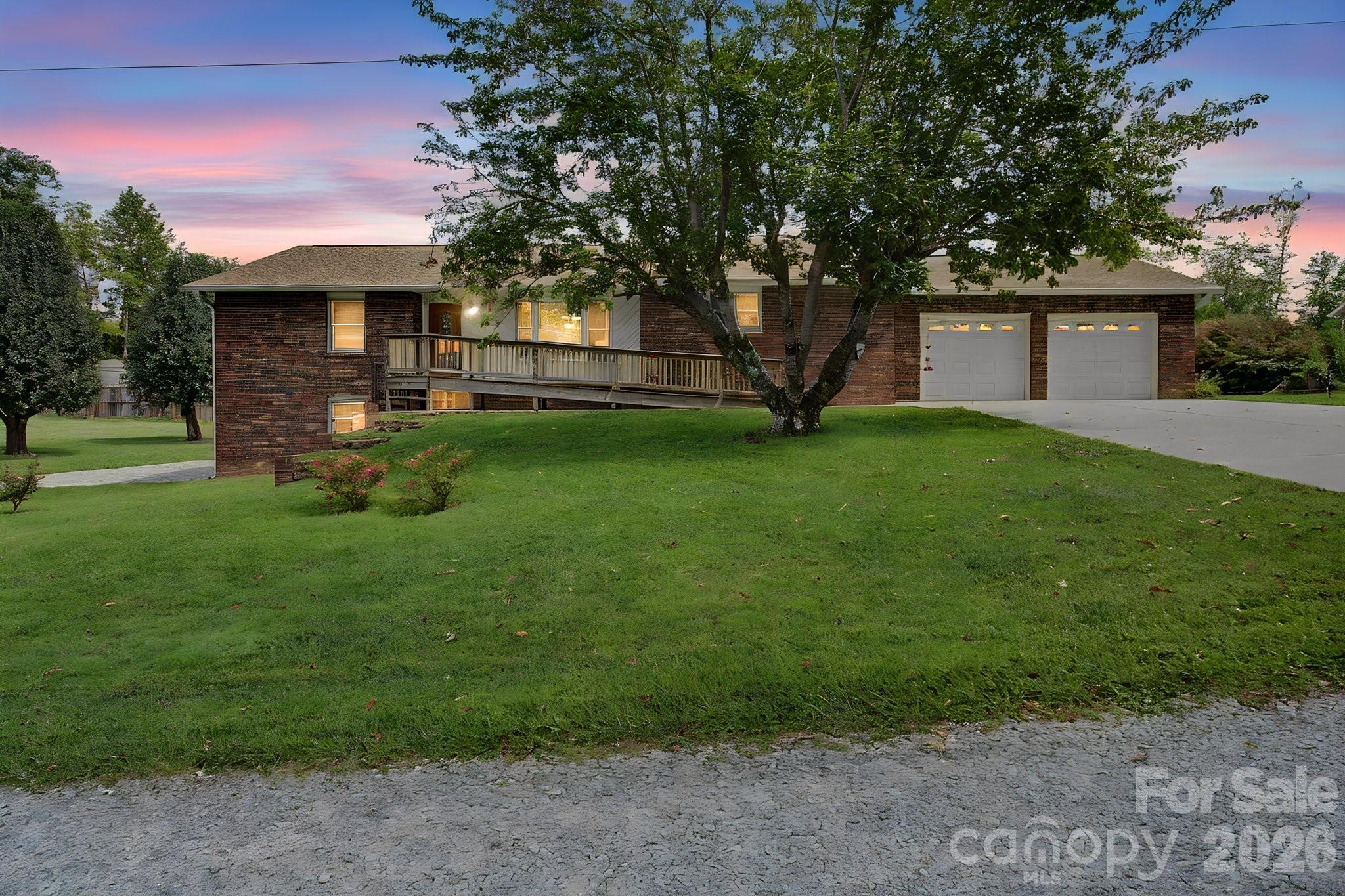 230 Blythewood Drive Property Photo 1
