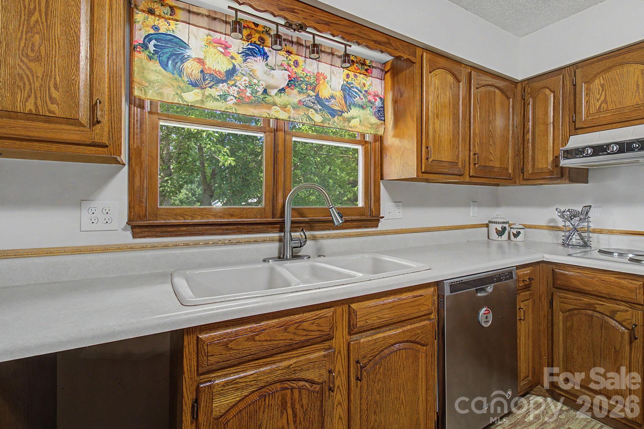230 Blythewood Drive Property Photo 24