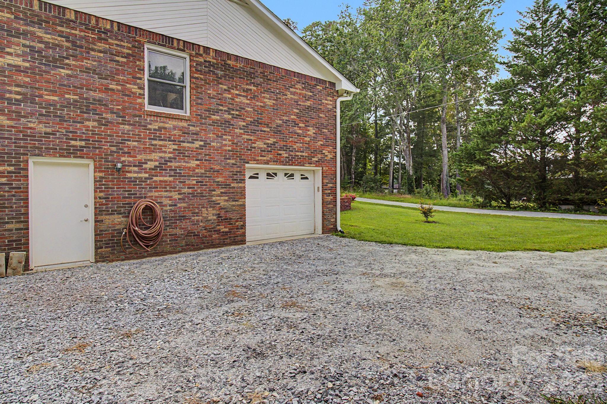 230 Blythewood Drive Property Photo 42