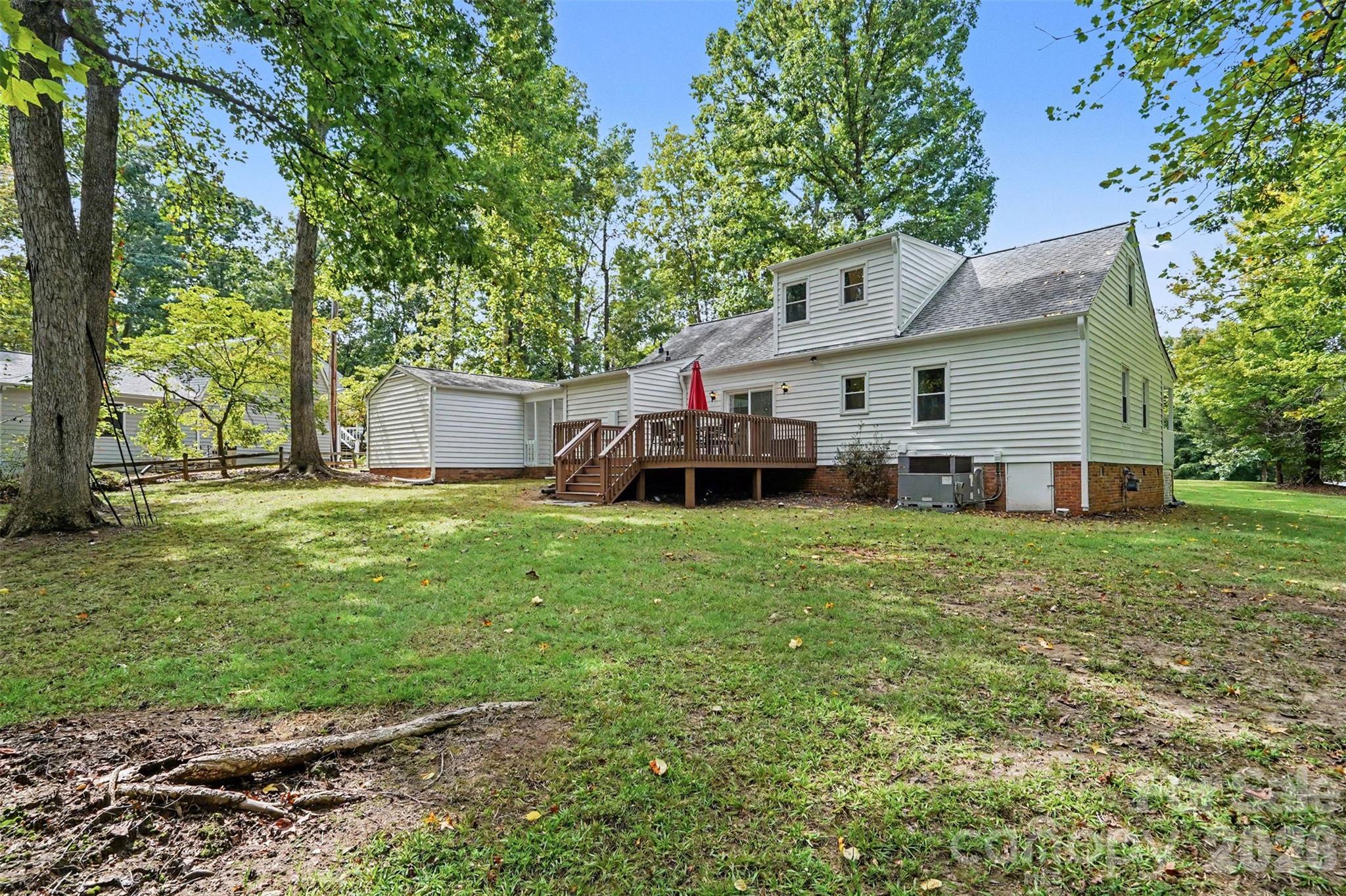 11538 Gelding Drive Property Photo 5