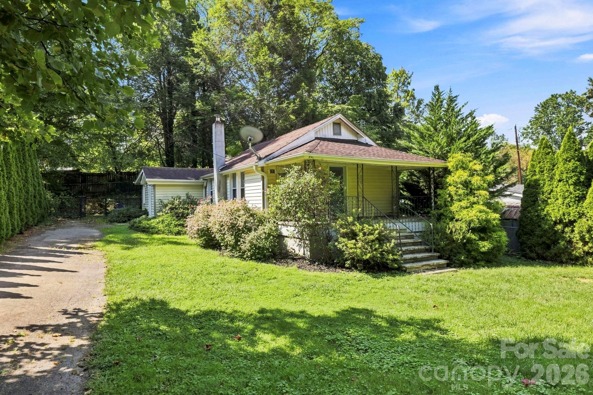 221 N Fork Road Property Photo 1