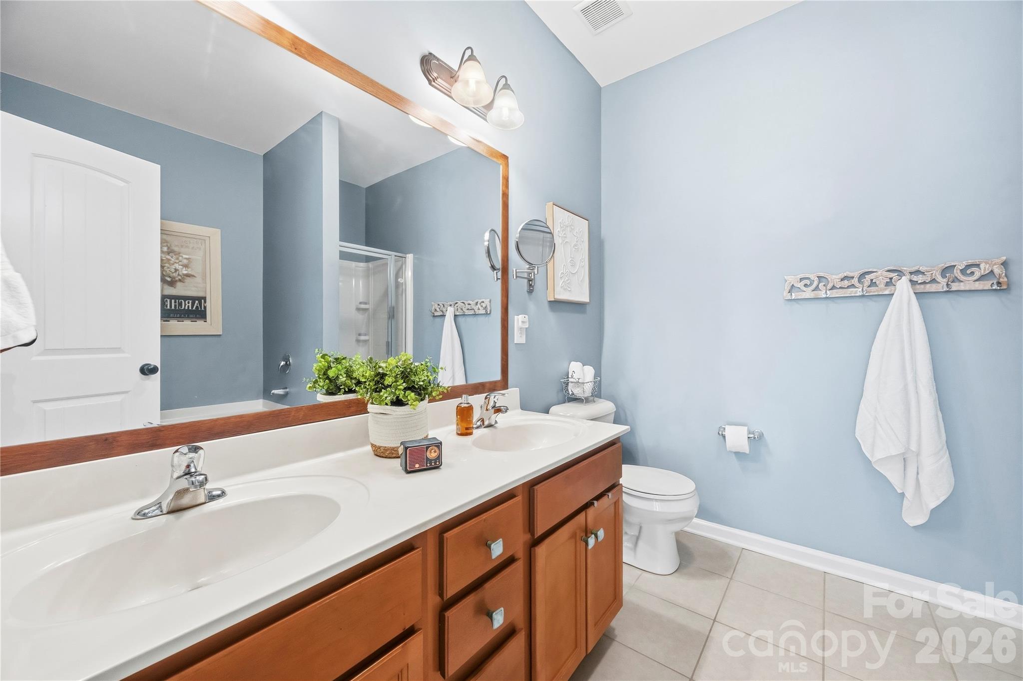 615 School House Lane Property Photo 17