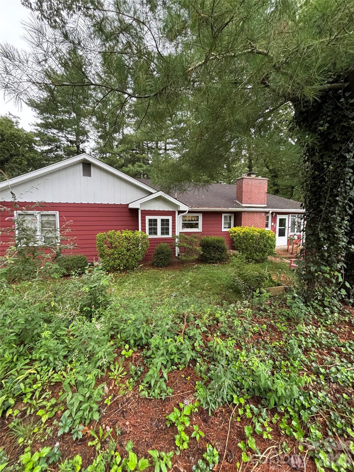 529 Alta Vista Drive Property Photo 1
