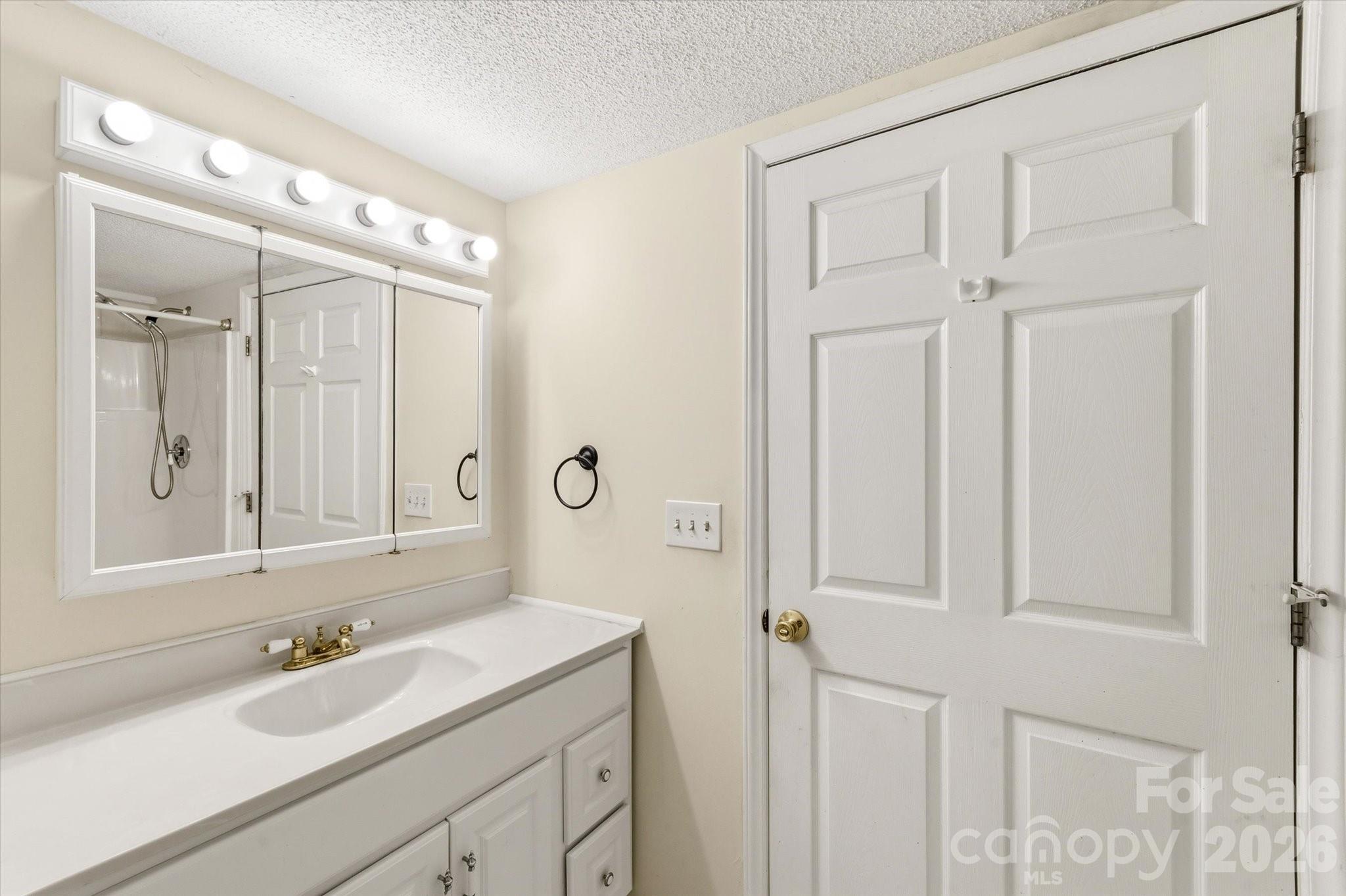 529 Alta Vista Drive Property Photo 30