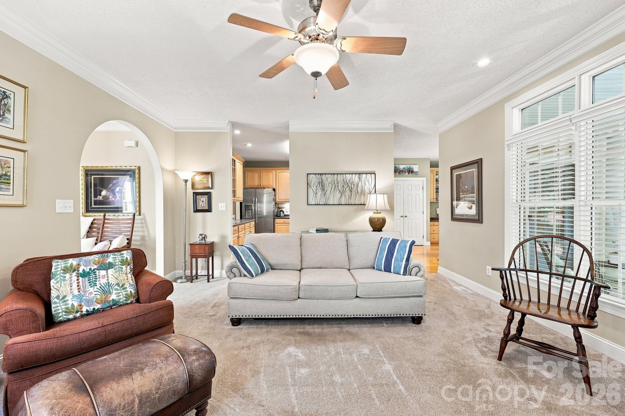 1075 Glenfield Drive Property Photo 11