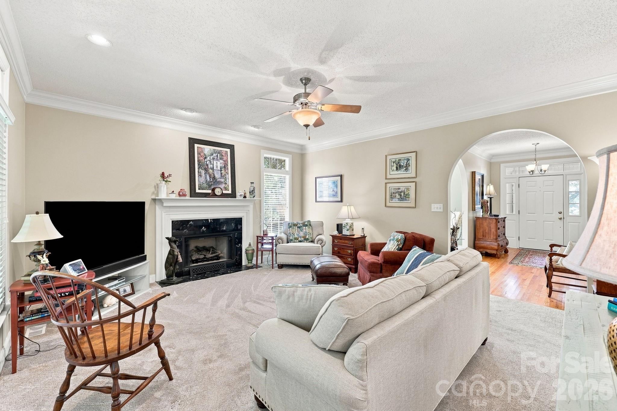 1075 Glenfield Drive Property Photo 12