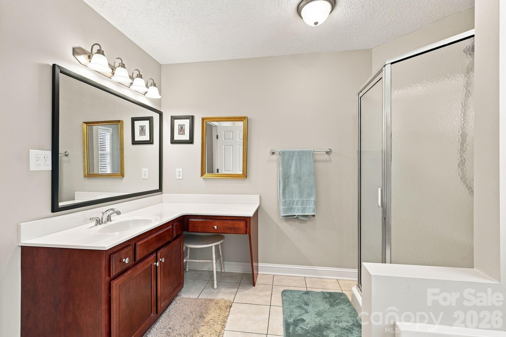 1075 Glenfield Drive Property Photo 21
