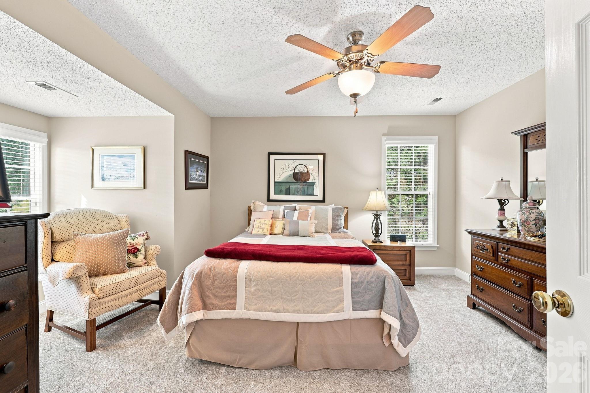 1075 Glenfield Drive Property Photo 25