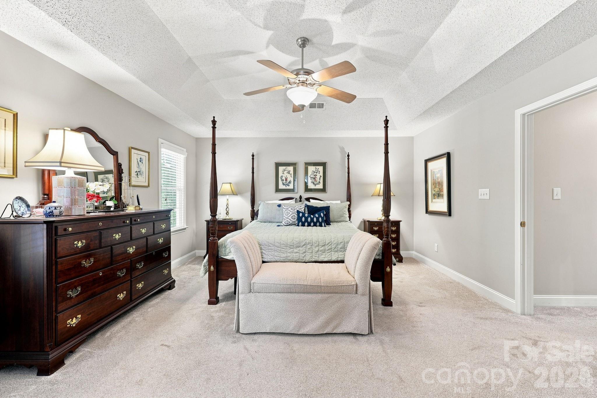 1075 Glenfield Drive Property Photo 28