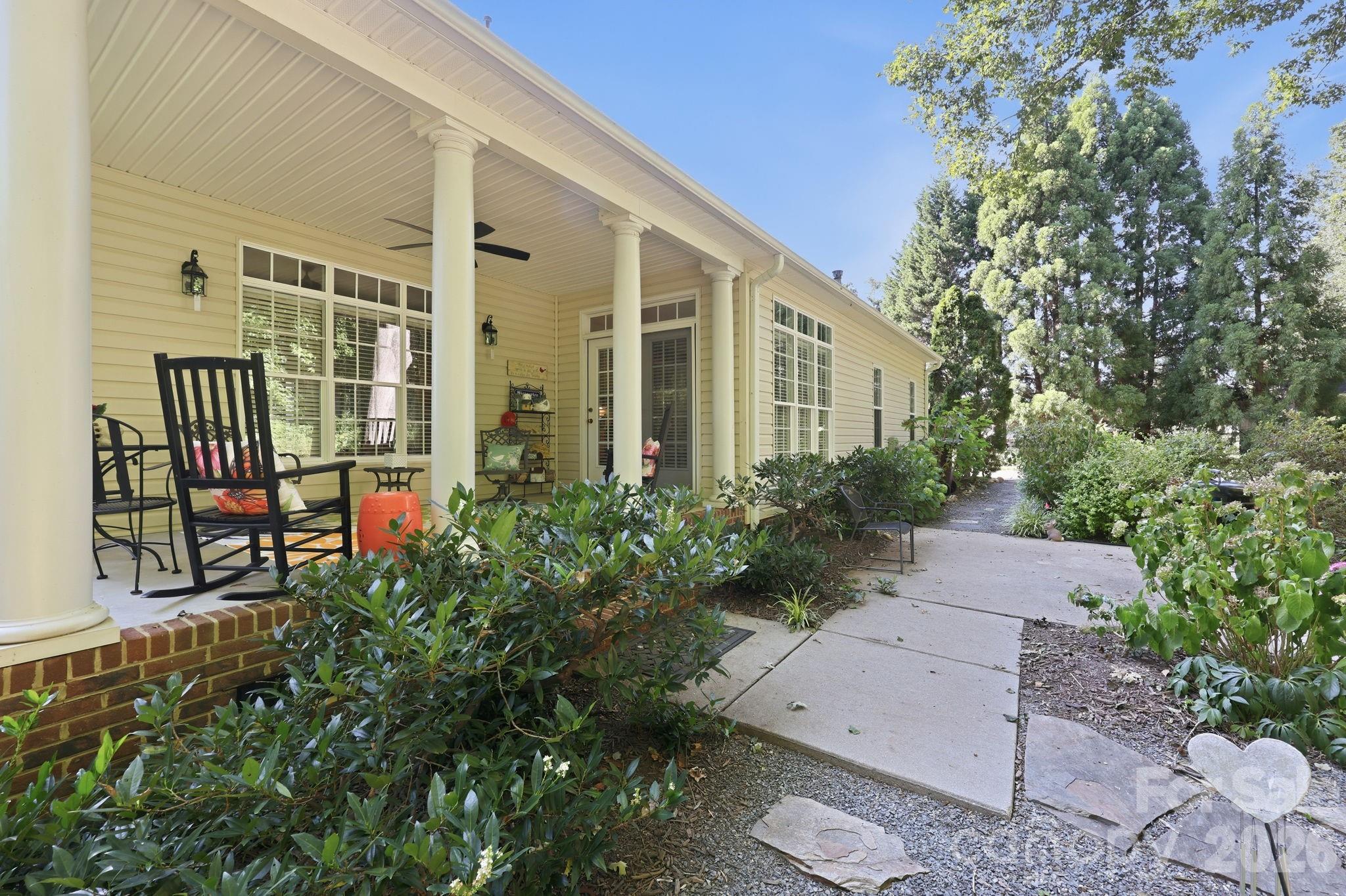 1075 Glenfield Drive Property Photo 37
