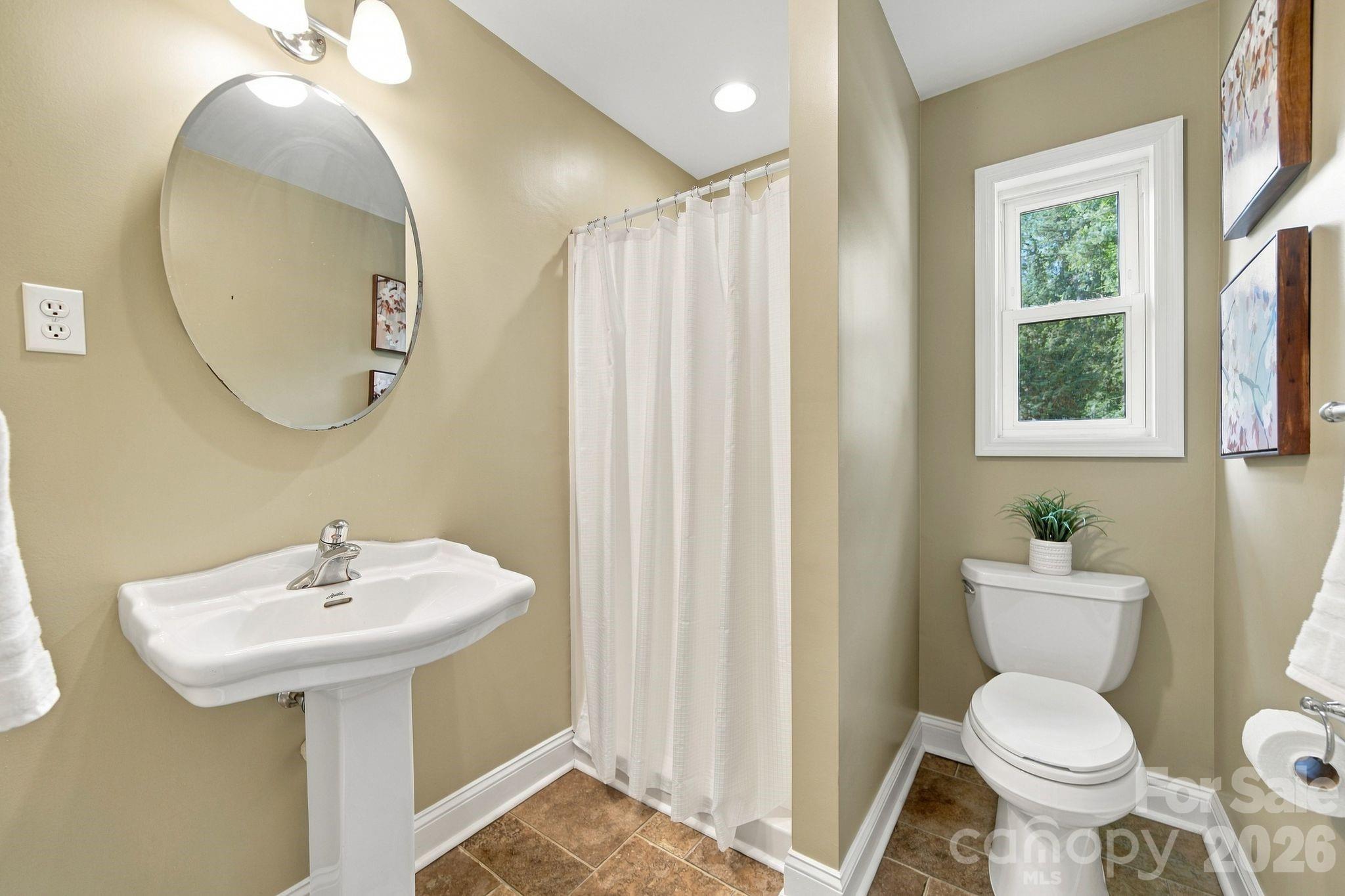 124 Oak Trail Property Photo 26