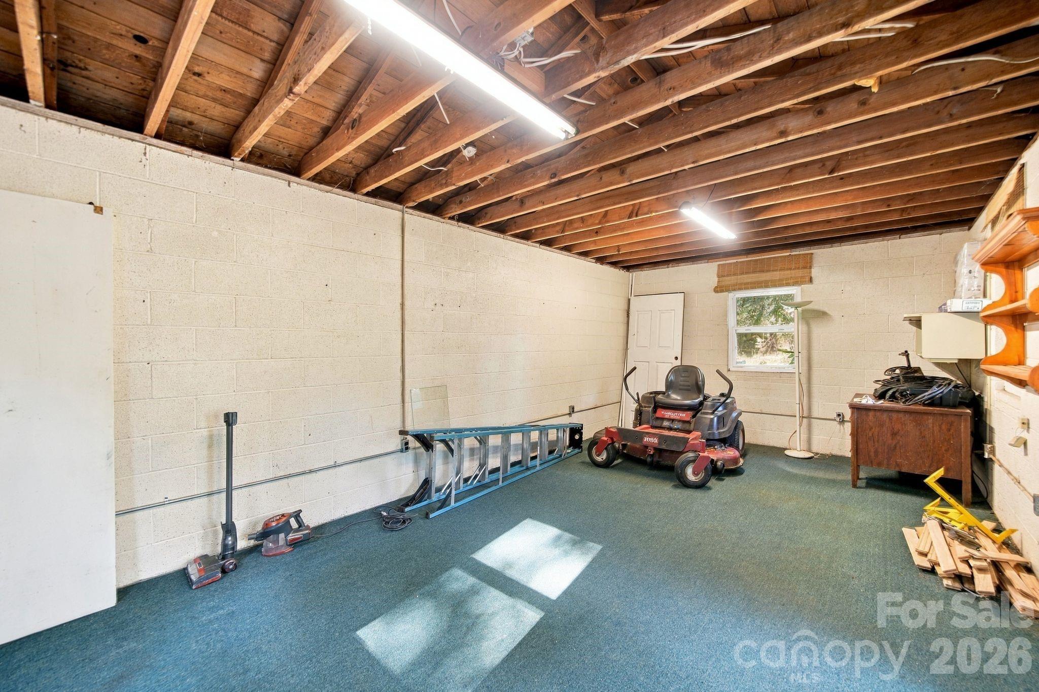124 Oak Trail Property Photo 28