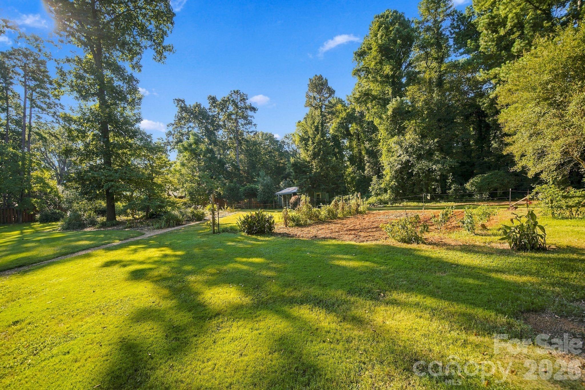 124 Oak Trail Property Photo 33