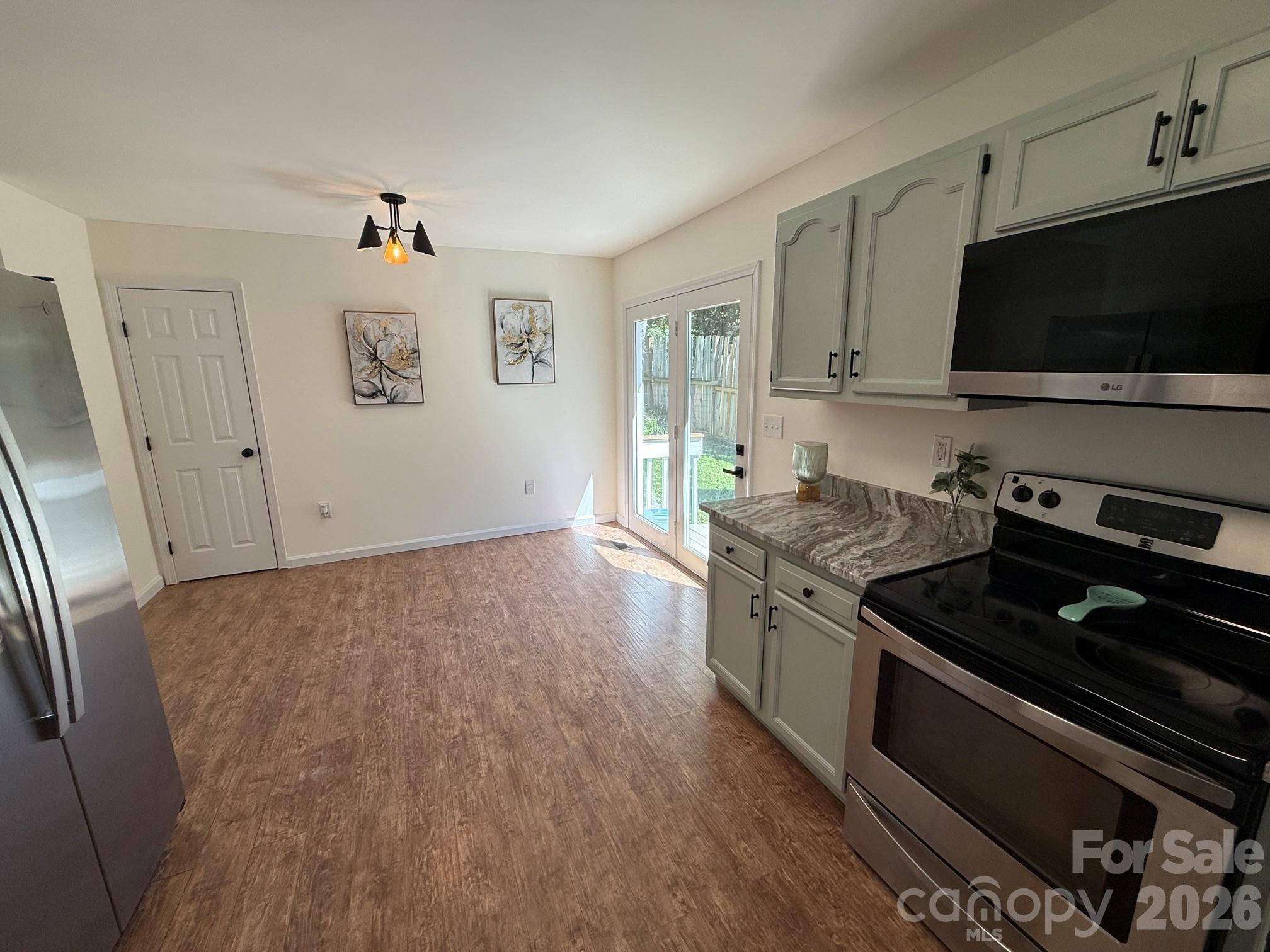 153 Locust Court Property Photo 12