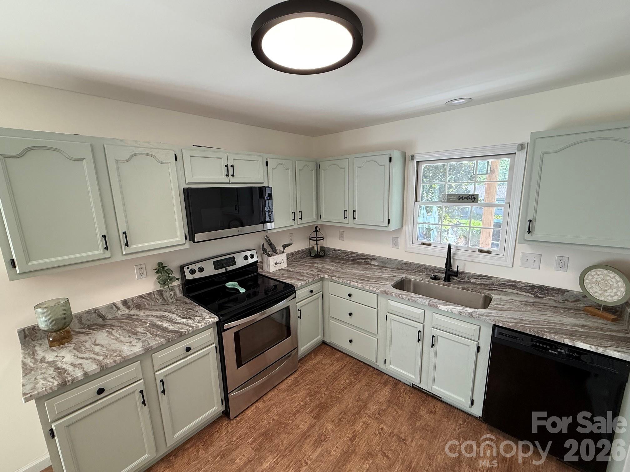 153 Locust Court Property Photo 14