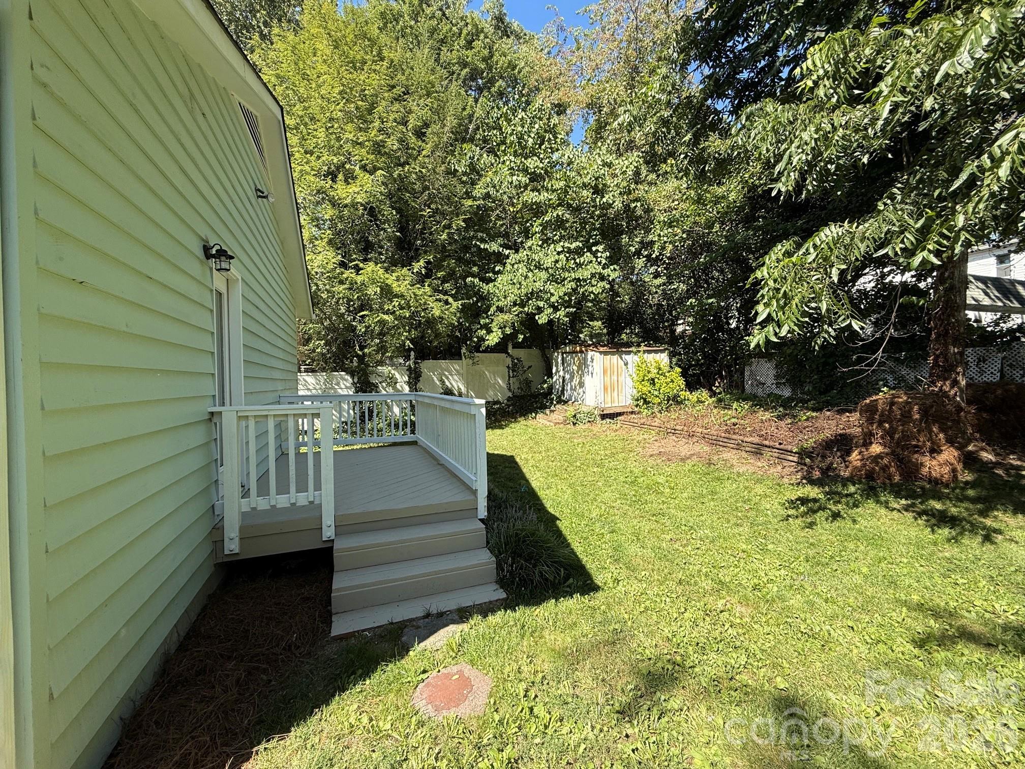 153 Locust Court Property Photo 24