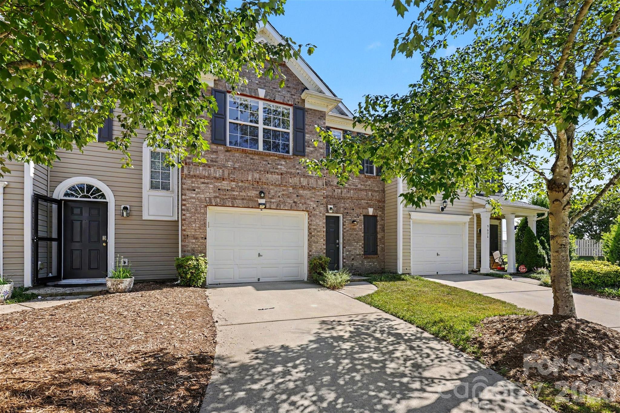 9610 Walkers Glen Drive Property Photo 1