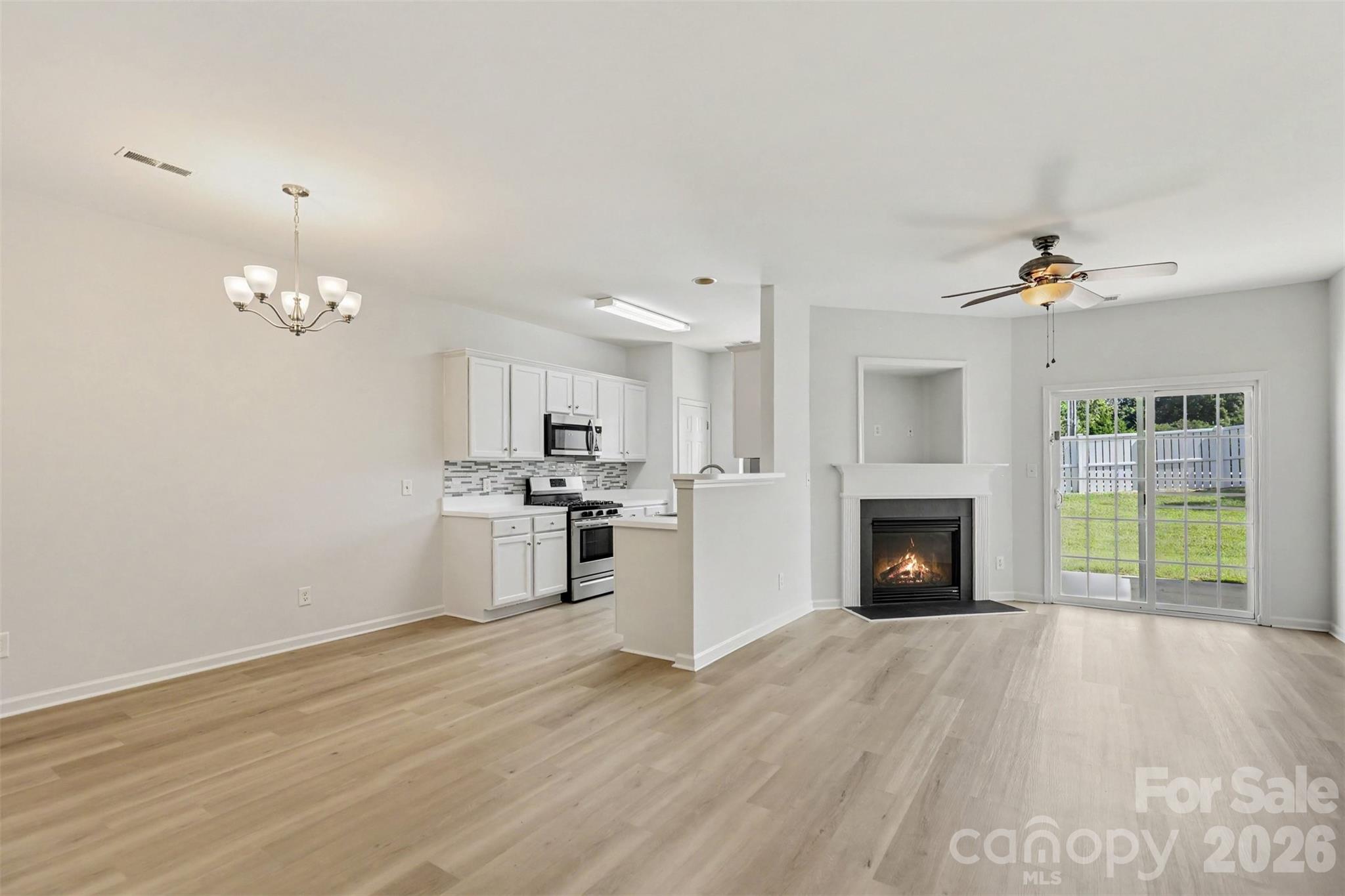 9610 Walkers Glen Drive Property Photo 7