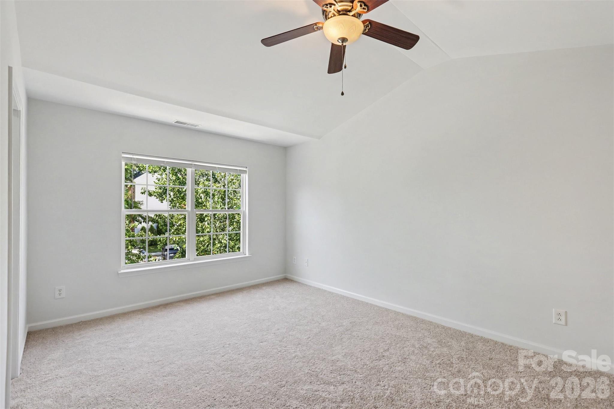 9610 Walkers Glen Drive Property Photo 15