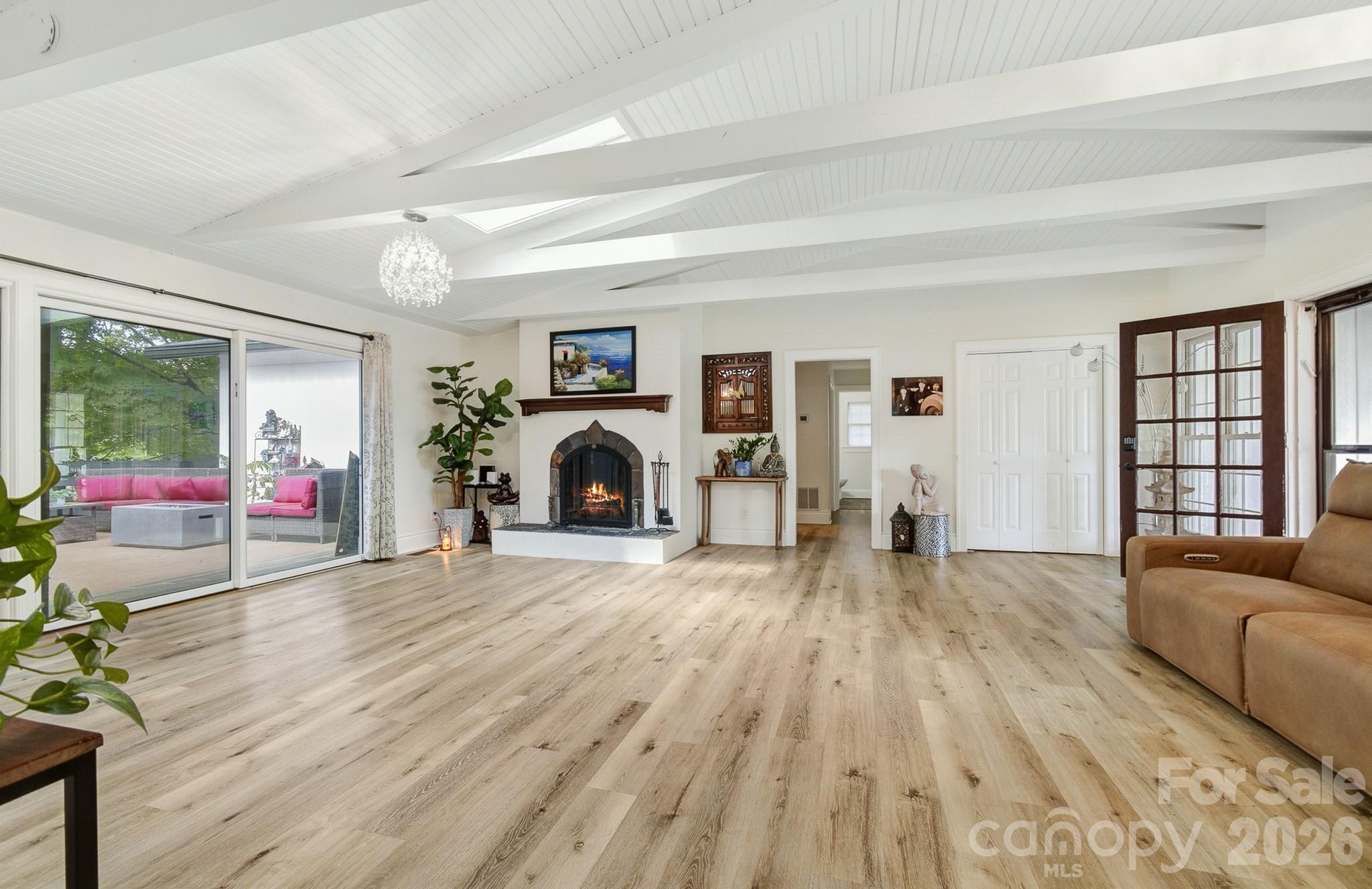 211 Pinner Road Property Photo 11