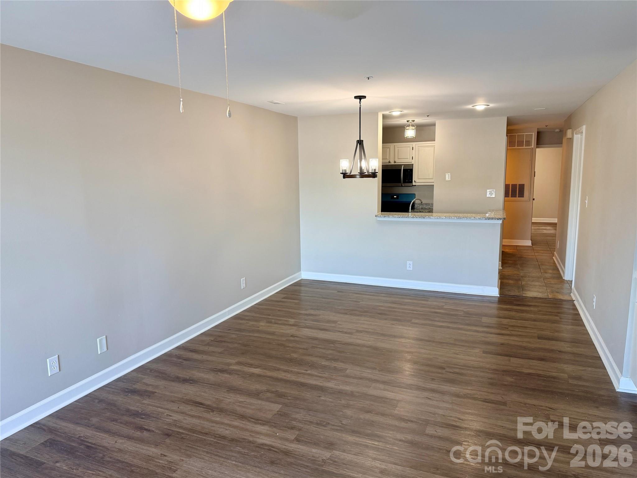 18771 Vineyard Point Lane Property Photo 9