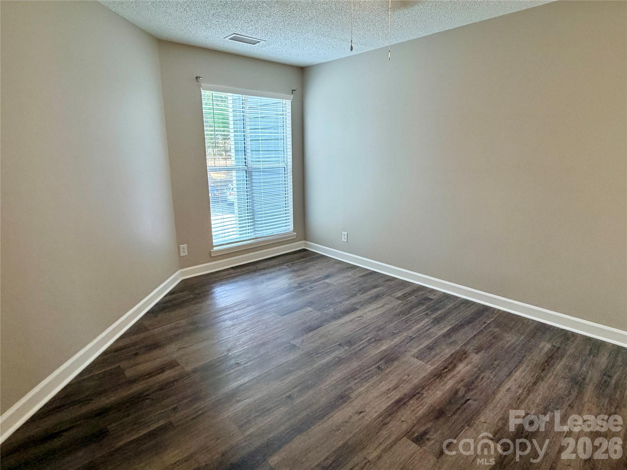 18771 Vineyard Point Lane Property Photo 13